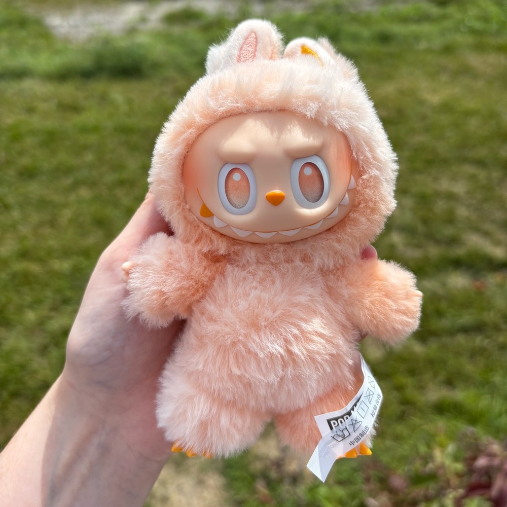 Labubu Happiness V3 Big into Energy